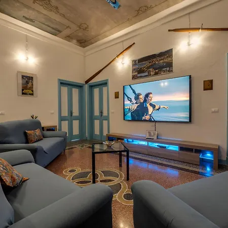 326 - Cinema's Fan House - Nel Centro Di A 200m Dal Mare شقة *